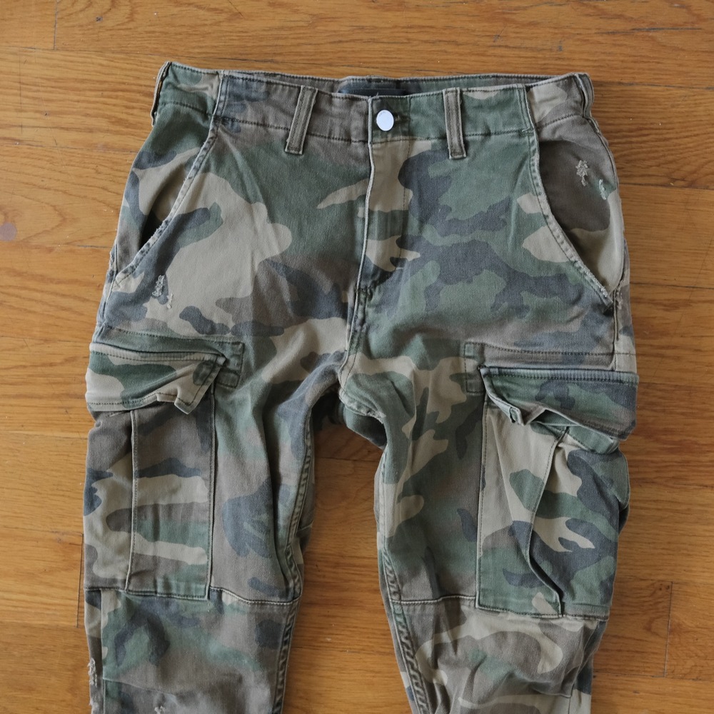 Amiri Cargo Pants Mens Camo Distressed Slim Fit Streetwear Size 27 Luxury - Picture 2 of 11